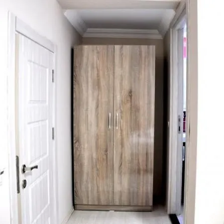 Airport Bed & Breakfast