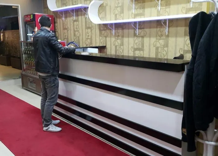 Airport Bed & Breakfast *